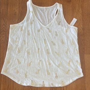 Gold pineapple tank